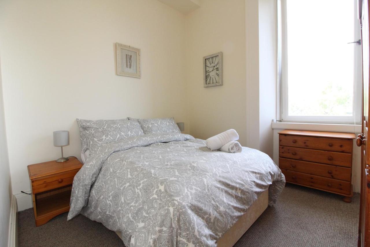 Central Two Bedroom Victorian Apartment With Free Parking Edimburgo Esterno foto