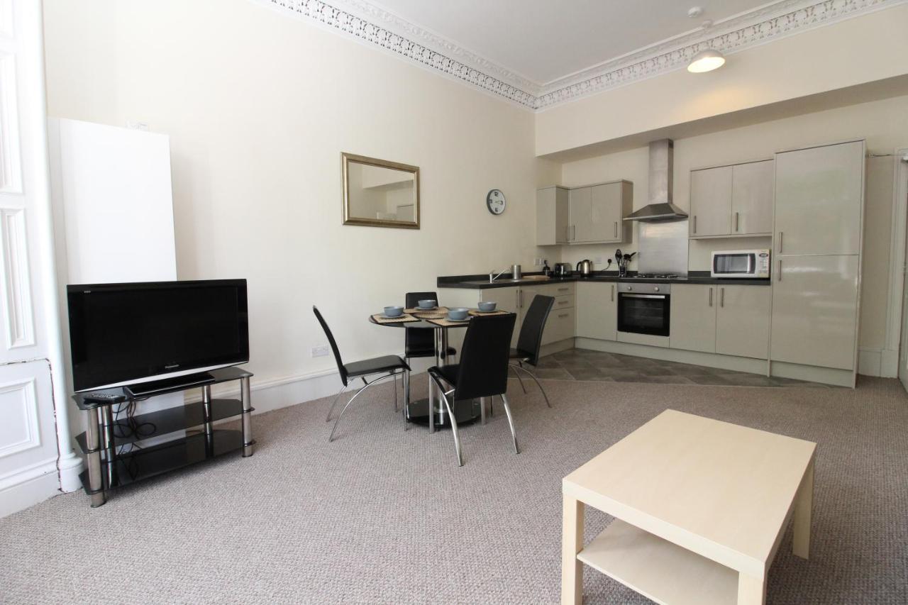 Central Two Bedroom Victorian Apartment With Free Parking Edimburgo Esterno foto
