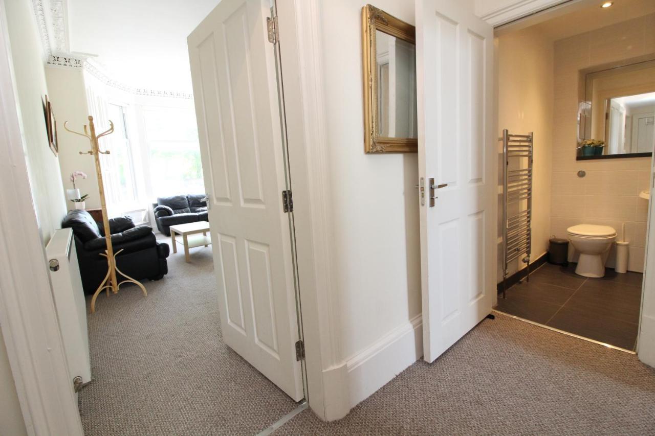 Central Two Bedroom Victorian Apartment With Free Parking Edimburgo Esterno foto